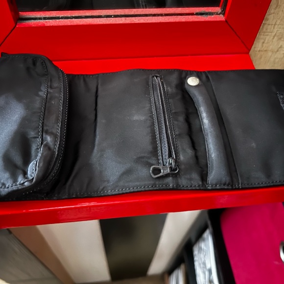 Prada nylon wallet w/ Velcro closure & zipper - Picture 4 of 4